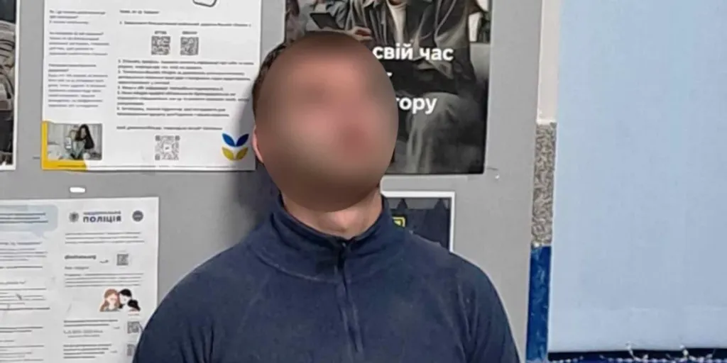 У Вінниці поліція затримала нетверезого чоловіка, який бешкетував на дитячому майданчику