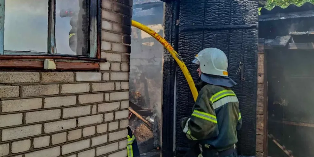 У Гайсинському районі чоловік зазнав важких травм під час пожежі У Гайсинському районі чоловік зазнав важких травм під час пожежі