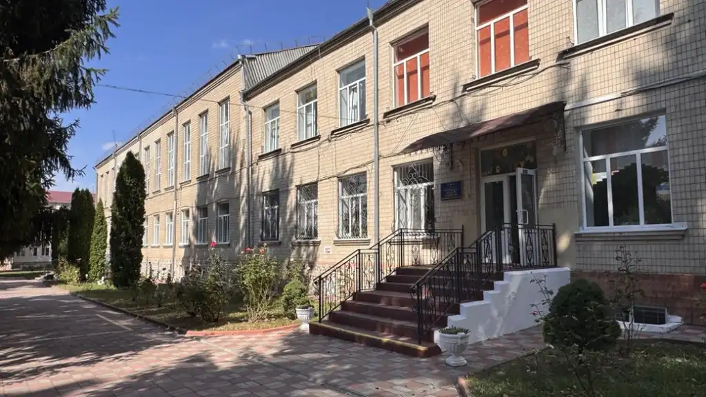 У Брацлавському спортивному ліцеї виявили численні порушення під час перевірки