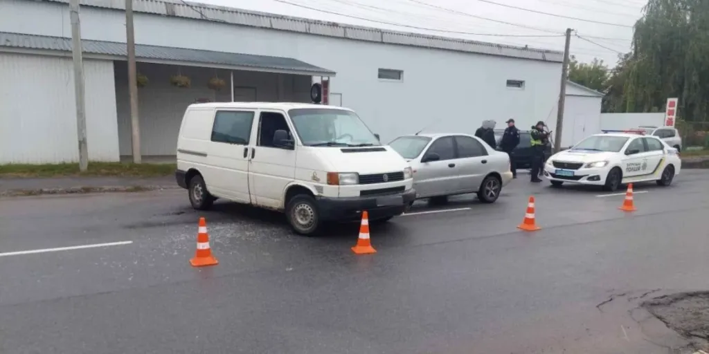 У Козятині зіткнулися Volkswagen та Daewoo: постраждав 33-річний водій