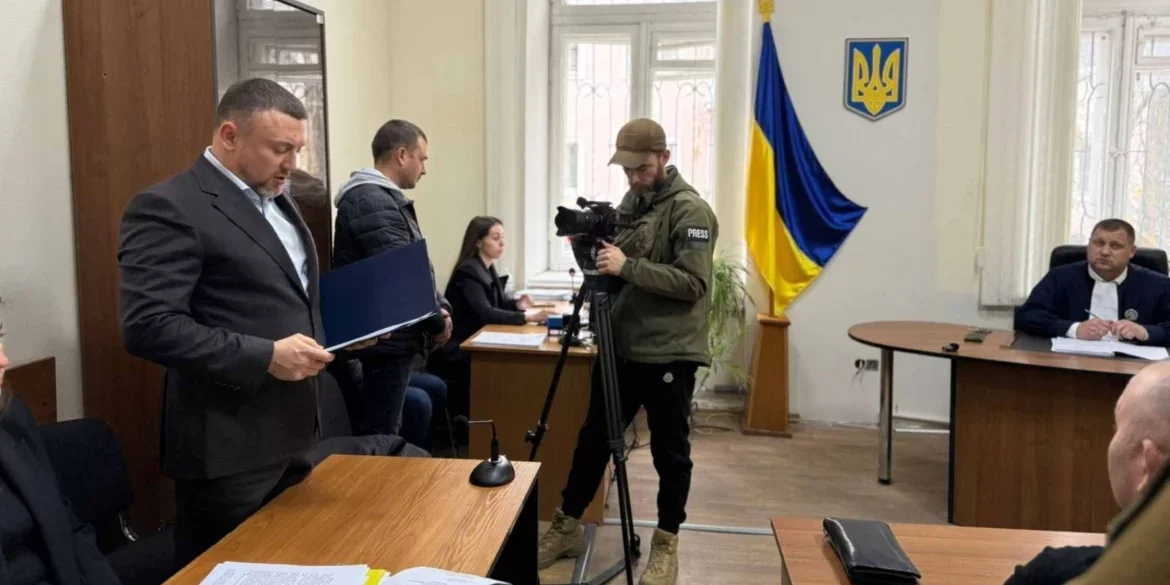 У Вінниці суд продовжив тримання під вартою вчителя, підозрюваного у подвійному вбивстві