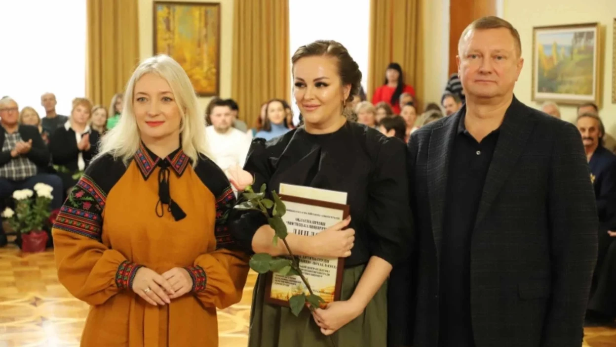 Кращих митців у Вінниці нагородили до Дня працівників культури та майстрів народного мистецтва Кращих митців у Вінниці нагородили до Дня працівників культури та майстрів народного мистецтва