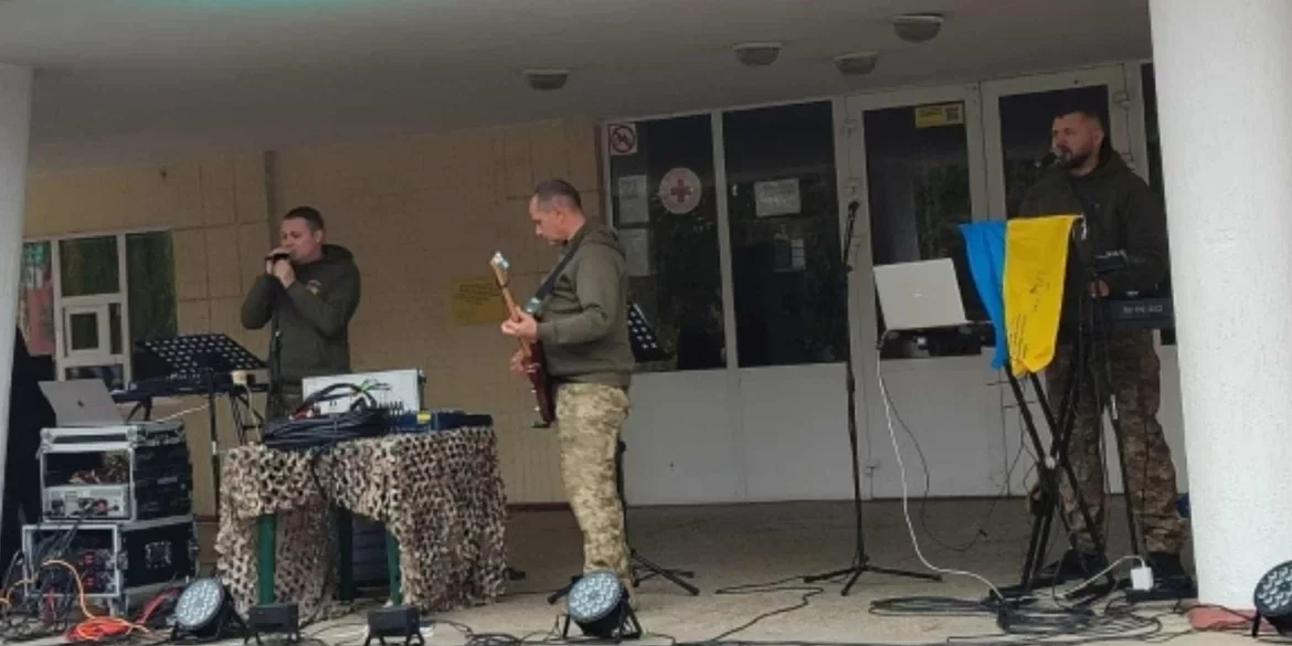 У Тульчині відбувся благодійний концерт на підтримку ЗСУ У Тульчині відбувся благодійний концерт на підтримку ЗСУ