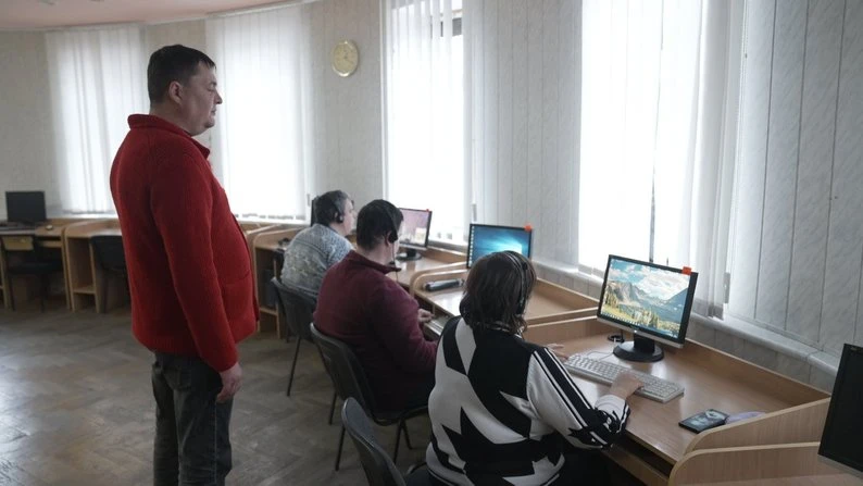 “Життя триває навіть у темряві”: як у Вінниці допомагають людям, які втратили зір “Життя триває навіть у темряві”: як у Вінниці допомагають людям, які втратили зір