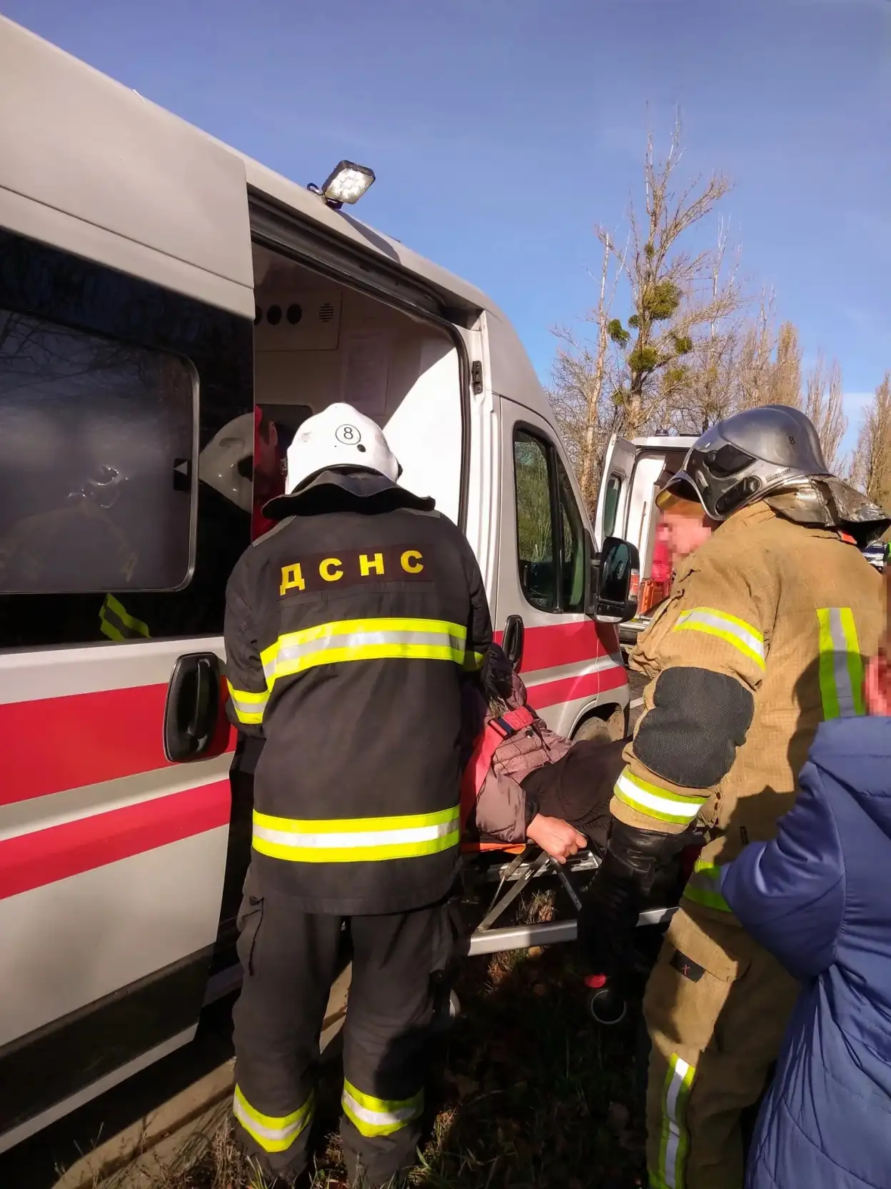 У Жмеринському районі зіткнулись два авто, в салоні затисло водія У Жмеринському районі зіткнулись два авто, в салоні затисло водія