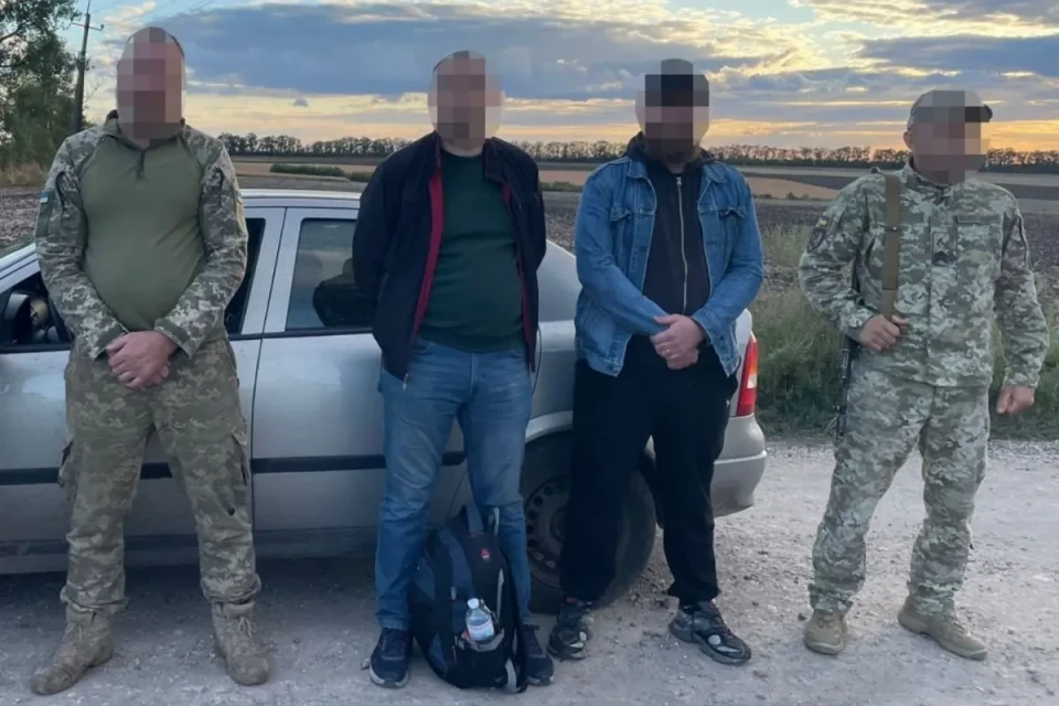 Затримали на кордоні. Чоловік за $100 обіцяв двом військовозобов’язаним обійти блокпости