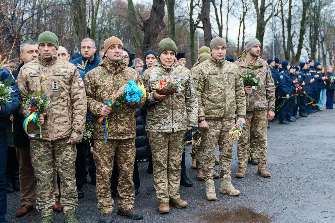 Пам’ять сильніша за морок: у Вінниці вшанували пам’ять жертв голодоморів Пам’ять сильніша за морок: у Вінниці вшанували пам’ять жертв голодоморів