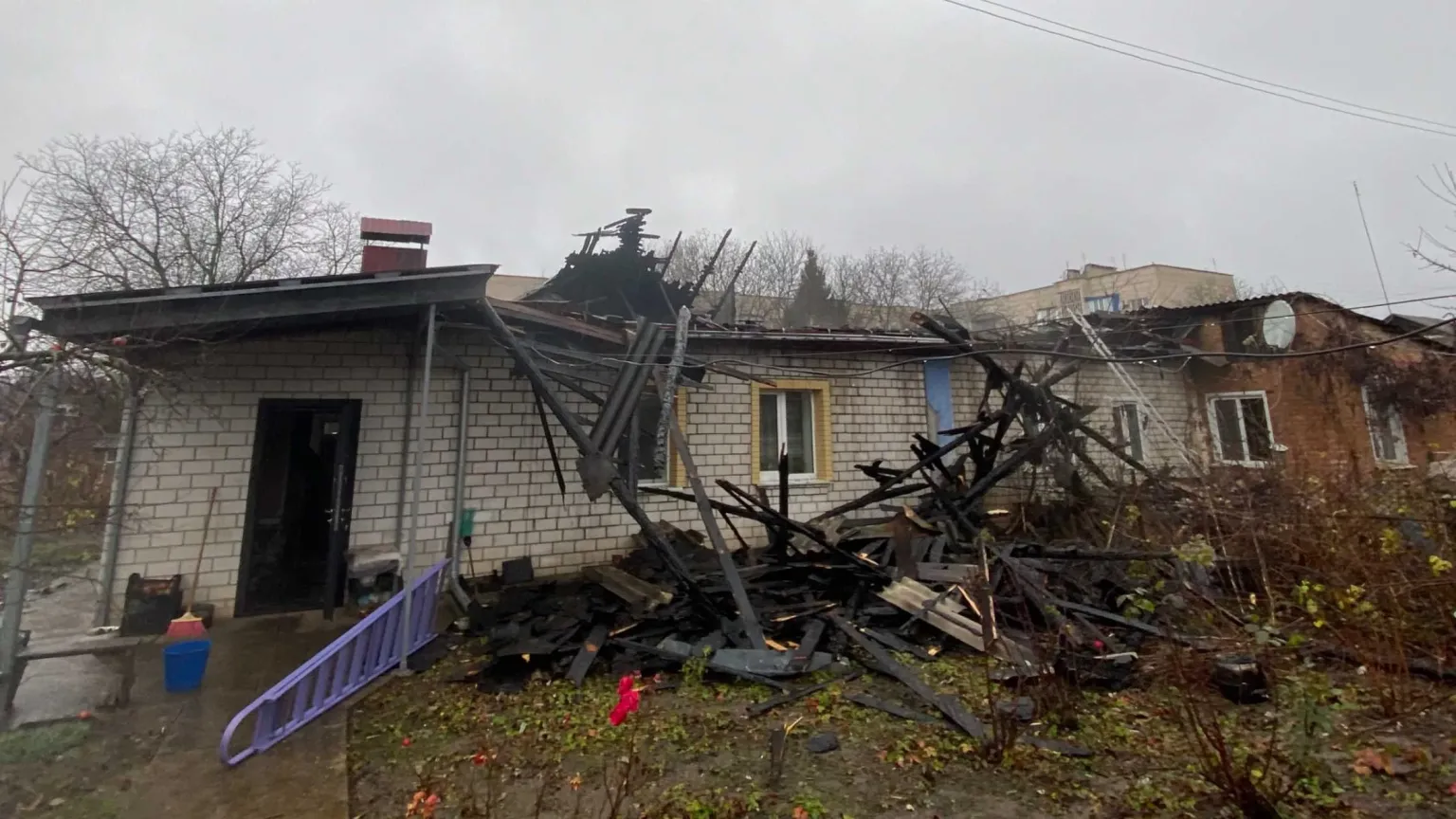 В Хмільницькому районі через загоряння в зерносушарці горіли зернові відходи В Хмільницькому районі через загоряння в зерносушарці горіли зернові відходи