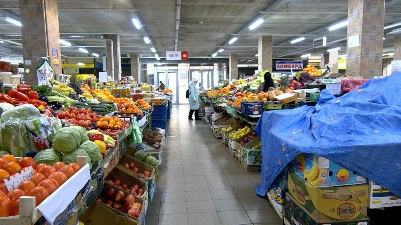Мандарини на вінницьких ринках: що кажуть продавці та покупці про здорожчання цитрусових Мандарини на вінницьких ринках: що кажуть продавці та покупці про здорожчання цитрусових