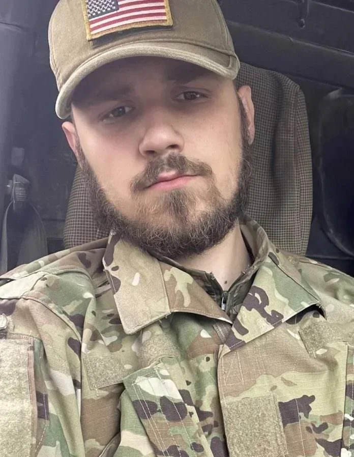 На Вінниччині за волею рідних перепоховали 21-річного Героя-нацгвардійця На Вінниччині за волею рідних перепоховали 21-річного Героя-нацгвардійця
