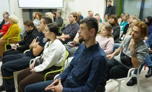 Молоді вінничани долучилися до навчання у Школі громадського лідерства Молоді вінничани долучилися до навчання у Школі громадського лідерства