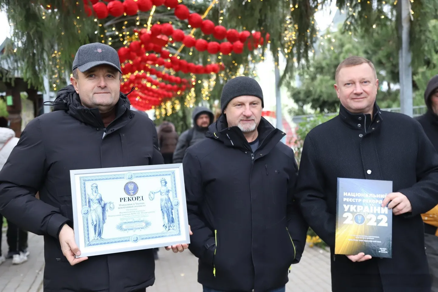 У Вінниці встановили рекорд найдовшого в Україні декоративного намиста