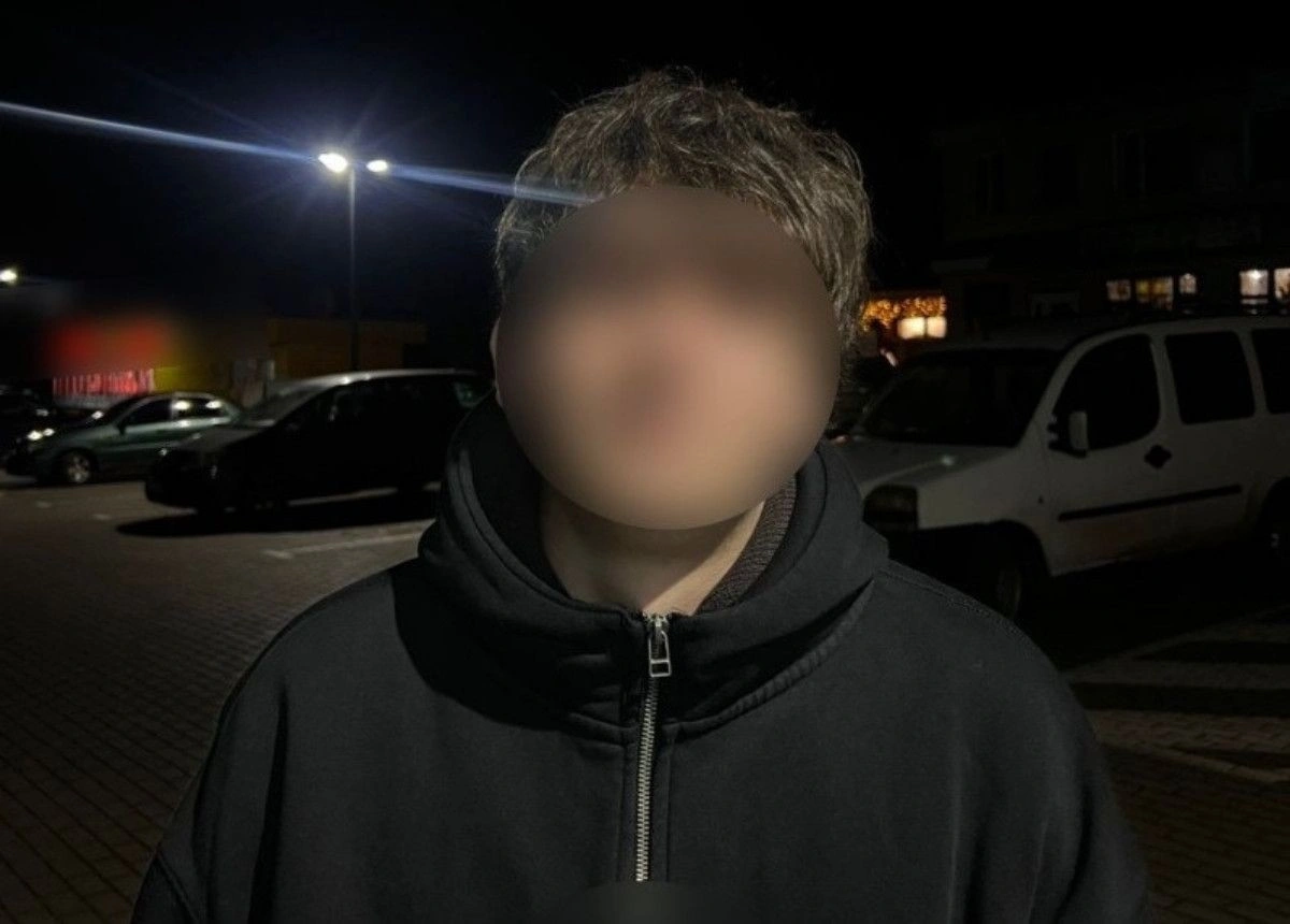 Прихистив гостя — залишився без грошей: у Вінниці 18-річний хлопець обікрав квартиру