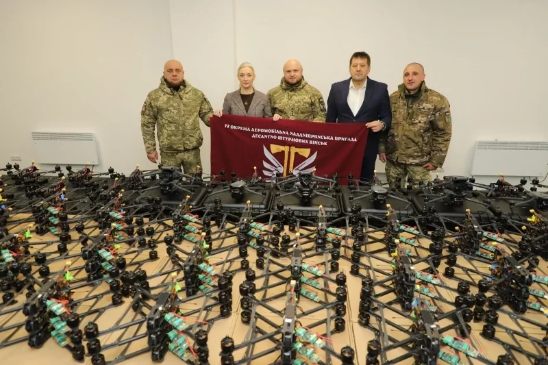 Допомога з Вінниччини: для 77 аеромобільної бригади передали понад 170 бойових дронів