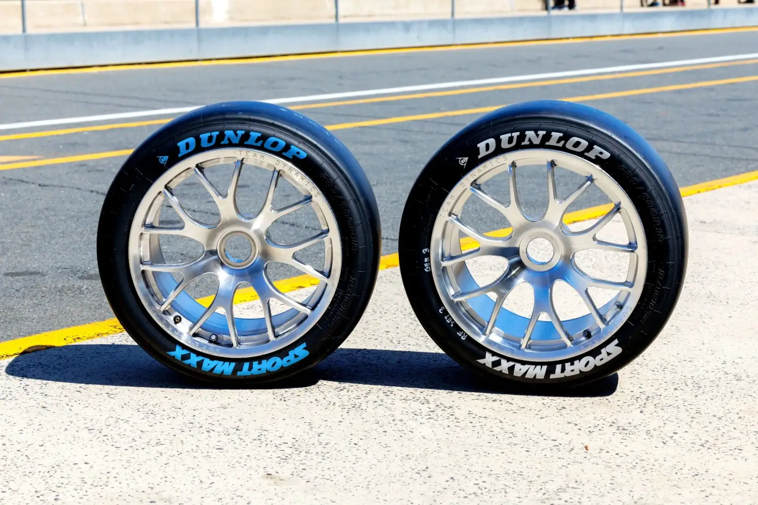 Спортивний характер Dunlop: історія бренду і сучасні моделі