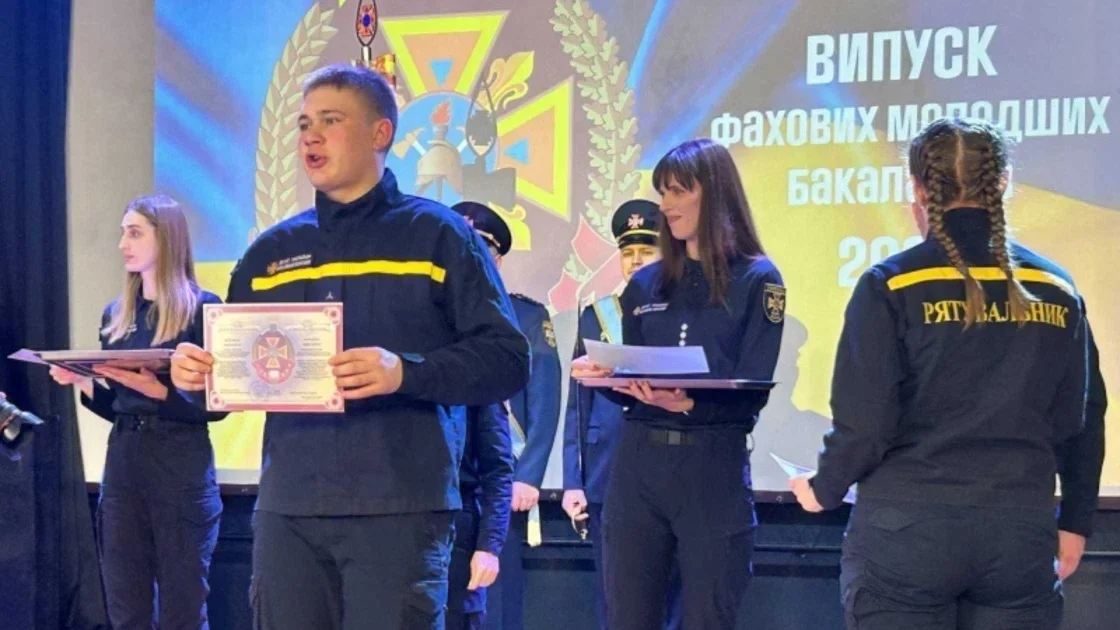 Останній випуск рятувальників у Вінниці: курсанти залишили історичну сторінку училища