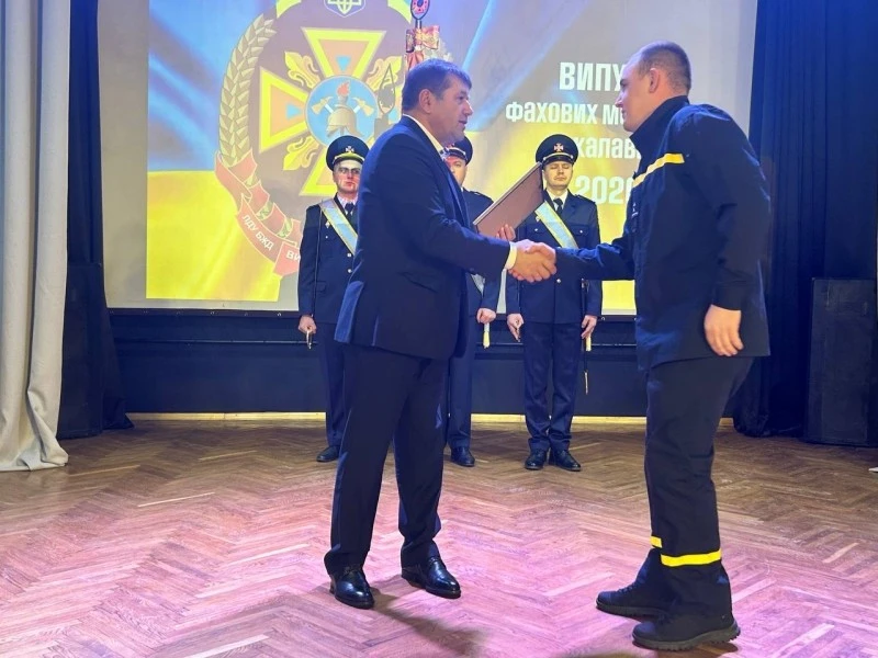 Останній випуск рятувальників у Вінниці: курсанти залишили історичну сторінку училища