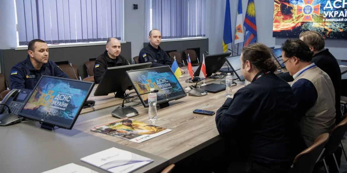Міжнародний досвід та сучасні симулятори: вінницькі рятувальники домовилися про нові навчання з іноземними партнерами