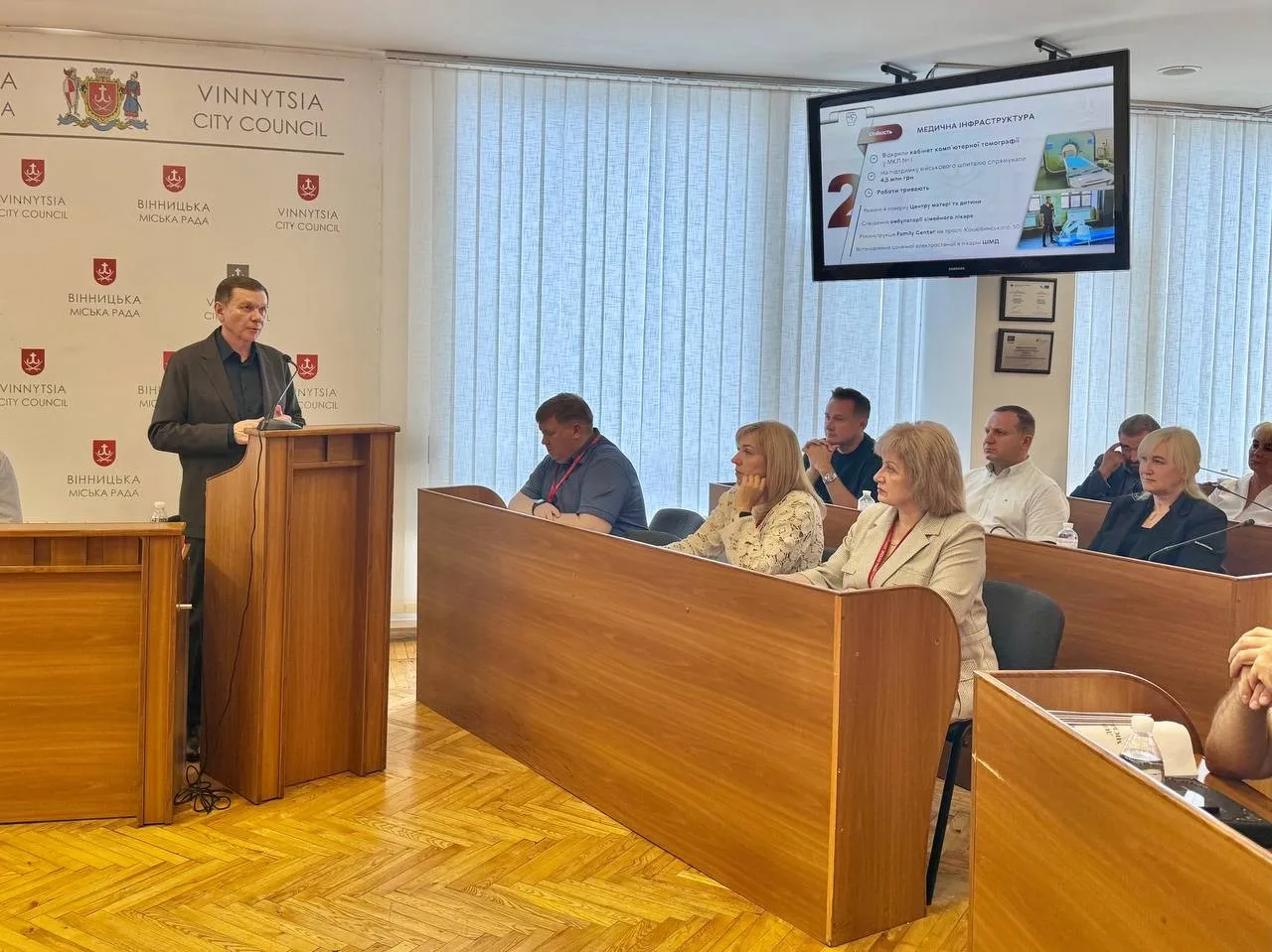 Вінниця спрямовує перші 100 мільйонів на фронт: деталі бюджетних рішень громади