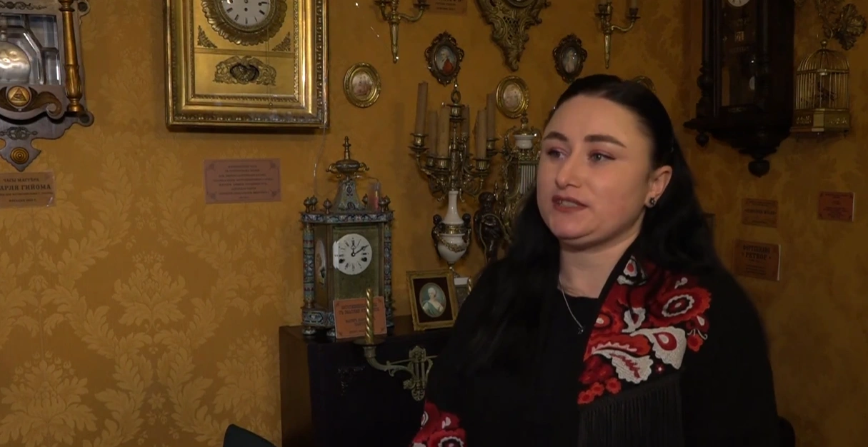 Час за кавою: у Вінниці виставили колекцію з вісімдесяти раритетних годинників