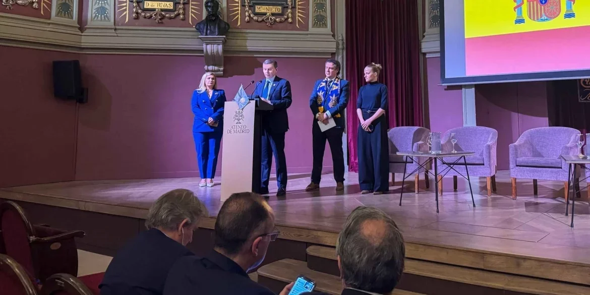 Курс на автономність: Вінниця представила в Мадриді візію відновлення українських громад