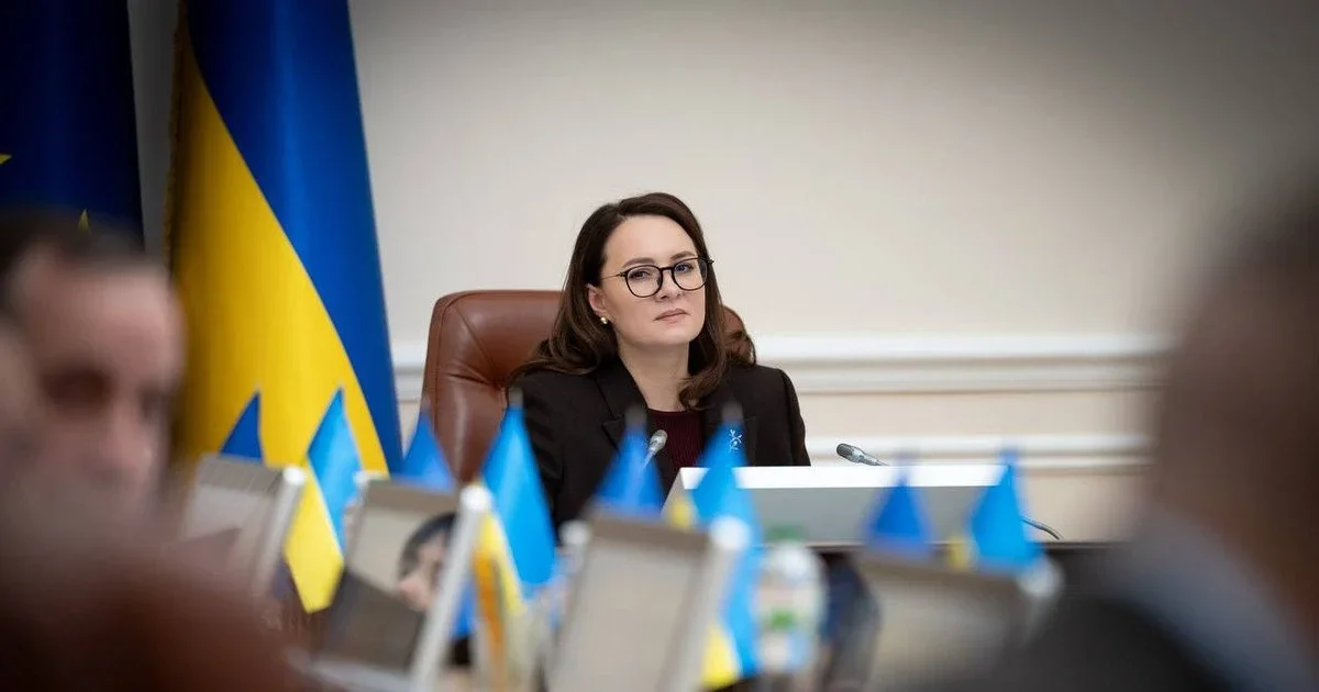 Держава встановлює паливний орієнтир: «Укрнафта» мінімізує націнки