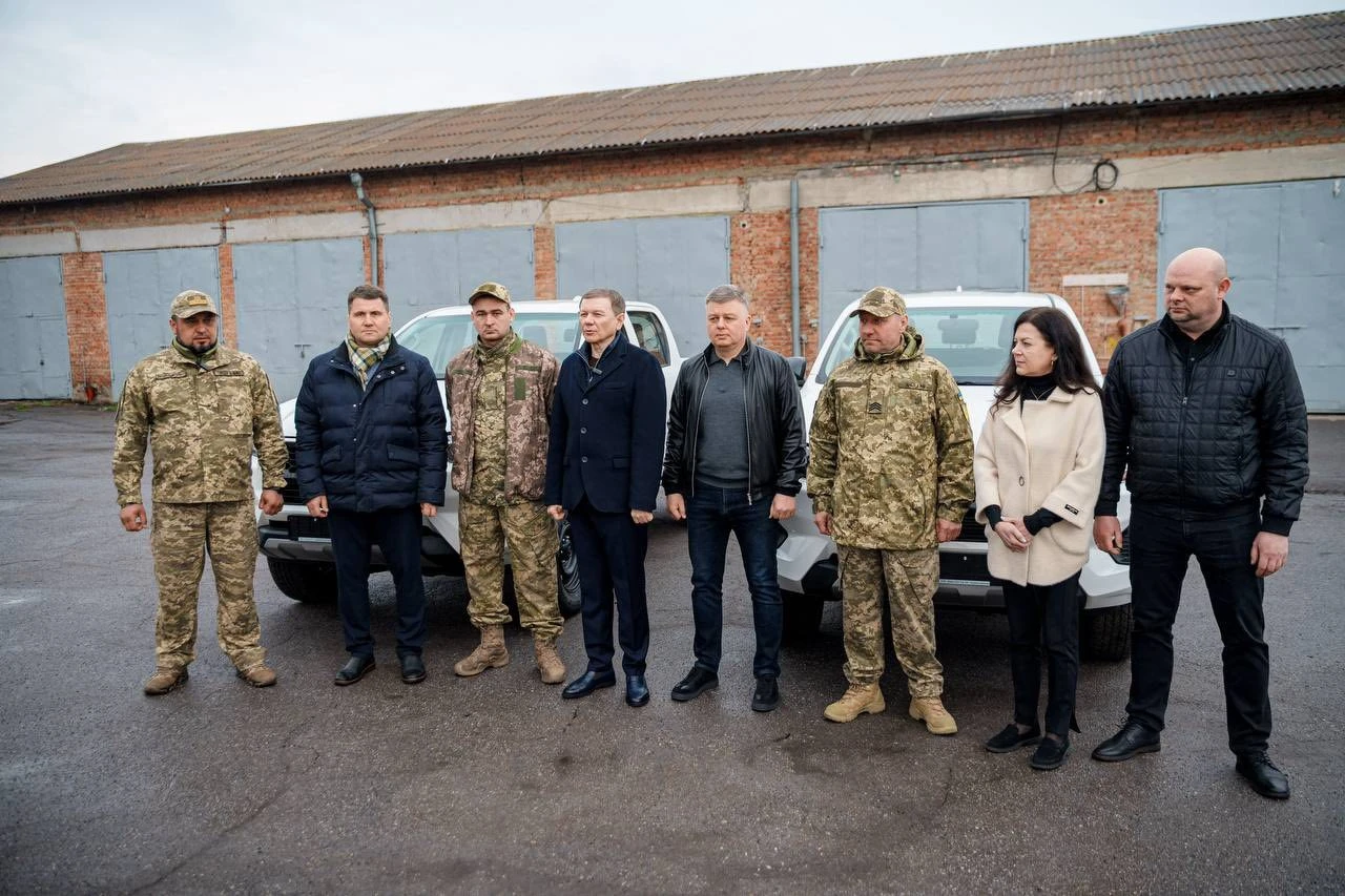 Мобільність для передової: як Вінниця та Гуманітарний штаб підсилюють дві бригади ЗСУ