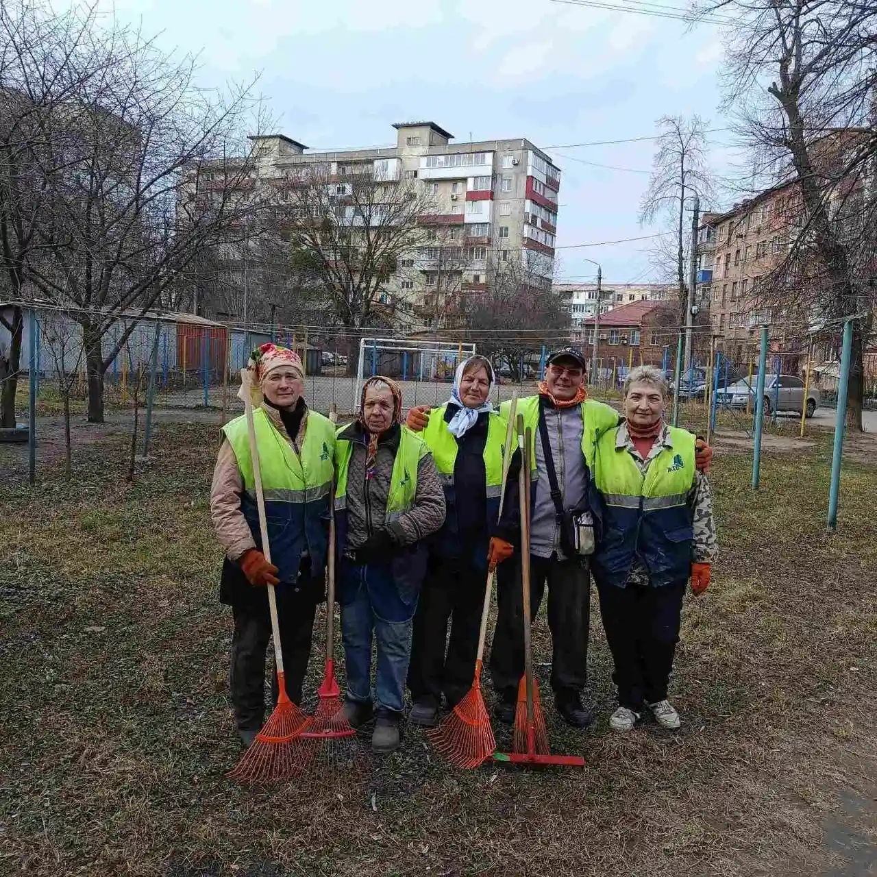Понад 100 кубів непотріб: як вінницькі двори змінюються після весняних толок