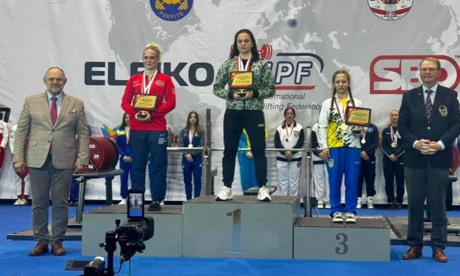 Юна вінничанка підкорила світовий п’єдестал у пауерліфтингу