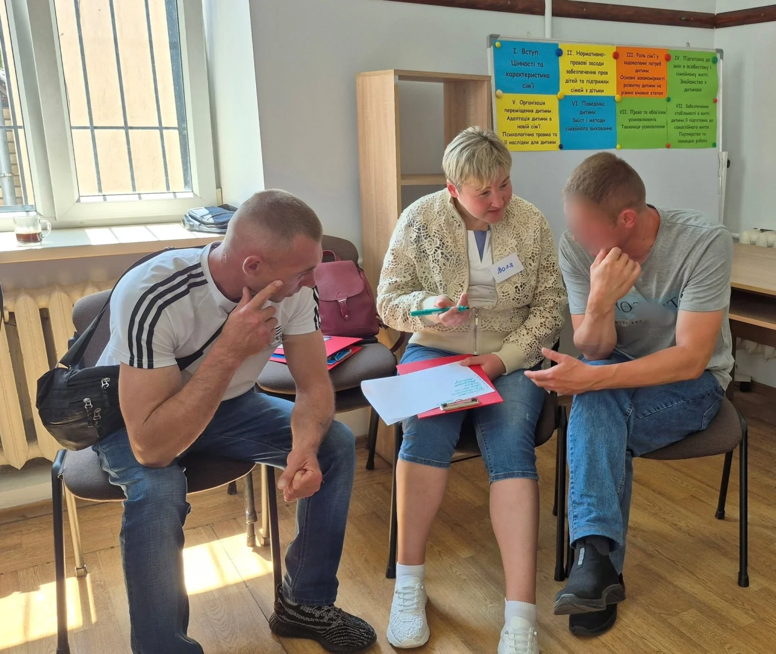 Дванадцятеро мешканців Вінниччини опанували навички виховання дітей у нових родинах