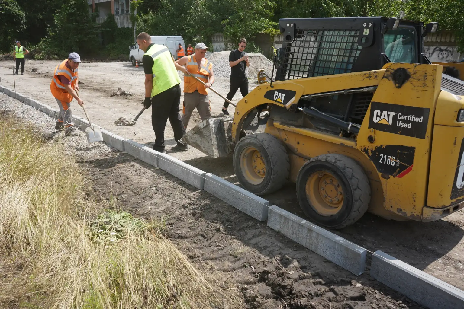 У Вінниці перевірили хід облаштування безбар’єрного маршруту на вулиці Зулінського